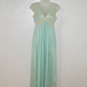 Vintage Stone Maxi Nylon and lace trim v neck mint slip dress size Small EUC